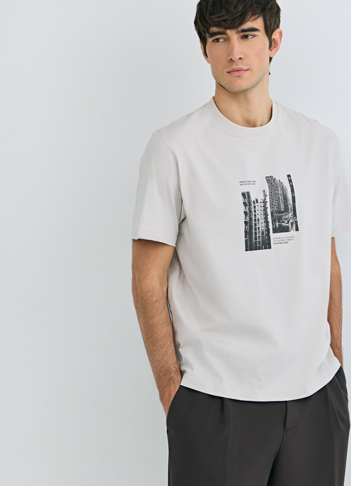 Футболка с принтом