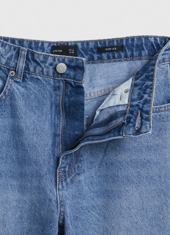 Широкие джинсы с высокой посадкой