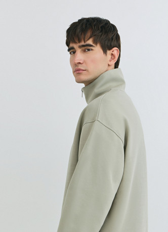 Толстовка с воротником-стойкой на молнии