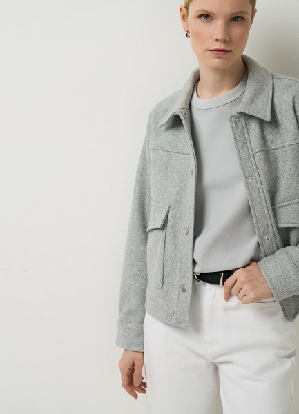 

Укороченная куртка с накладными карманами, Серый