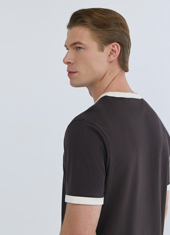 Футболка с текстовым принтом