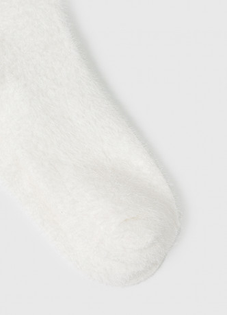 Пушистые носки с вышивкой