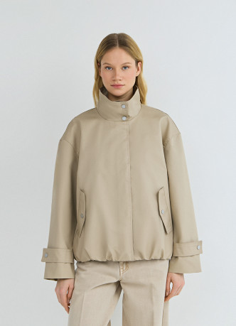 Легкая куртка