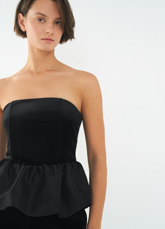 Бархатный топ с баской