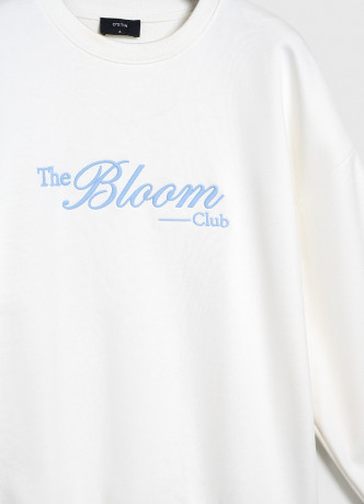 Свитшот с вышивкой