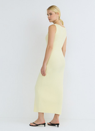 Платье в рубчик