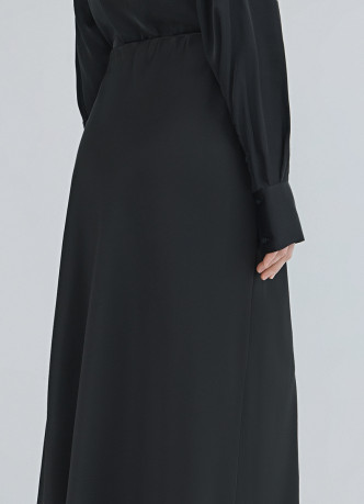 Атласная юбка миди А-силуэта