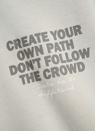 Базовый свитшот с принтом