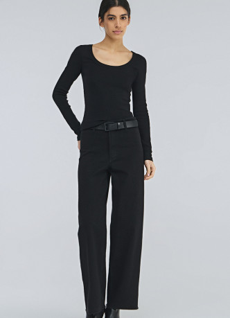 Укороченные широкие джинсы