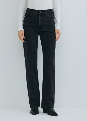 Прямые джинсы с высокой посадкой