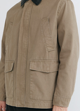 Куртка с контрастным воротником