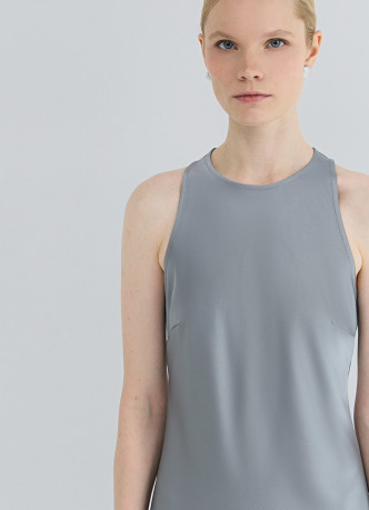 Сатиновое платье с американской проймой