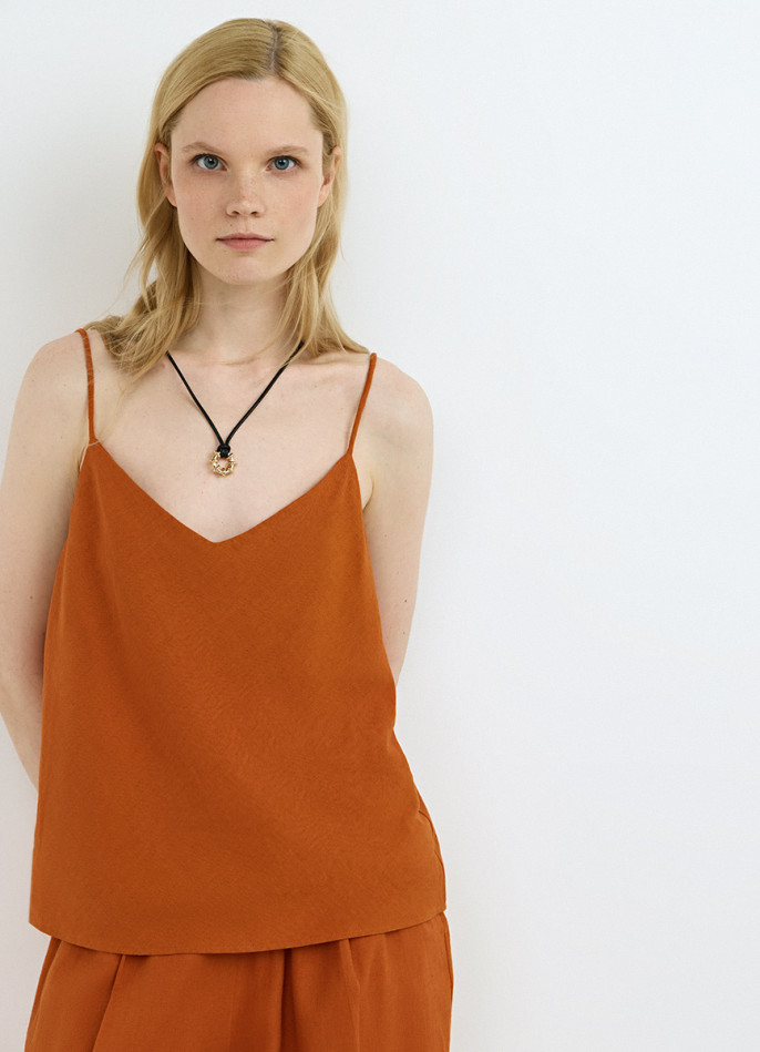 Топ изо льна на бретелях