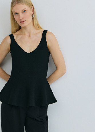 Топ на бретелях с баской