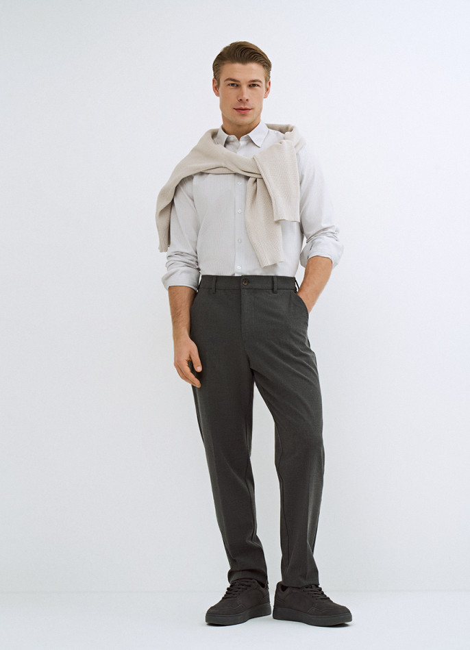 Прямые брюки с эластичным поясом