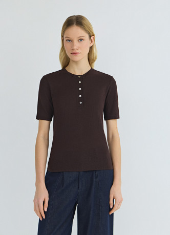 Футболка с вырезом "Хенли"