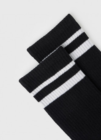 Высокие носки в рубчик