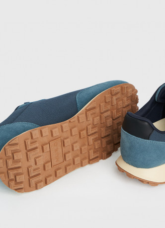 Кроссовки с натуральной замшей