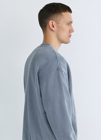 Свитшот с эффектом стирки