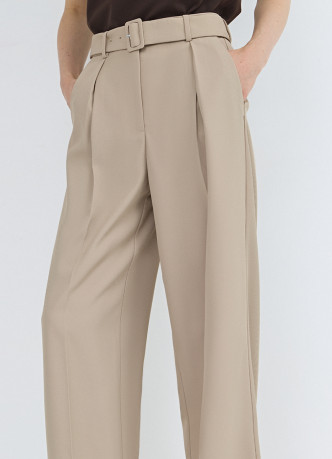 Зауженные брюки с поясом