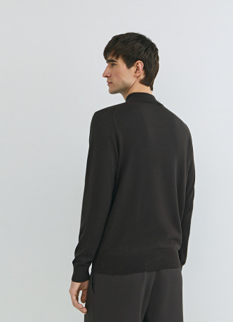 Базовый джемпер с воротником-стойкой