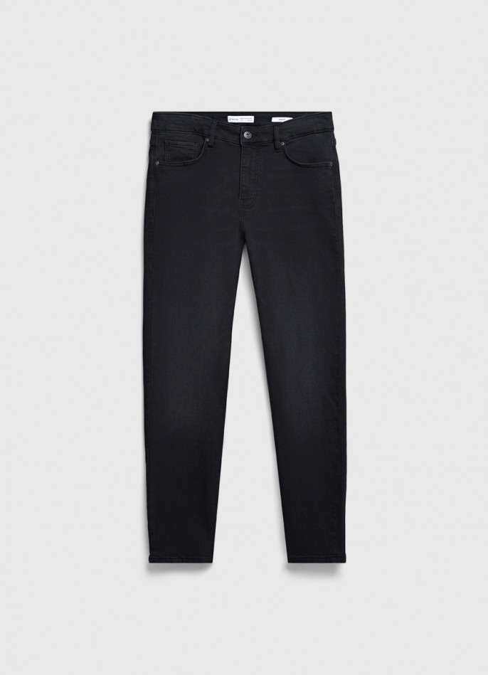 Зауженные джинсы Slim