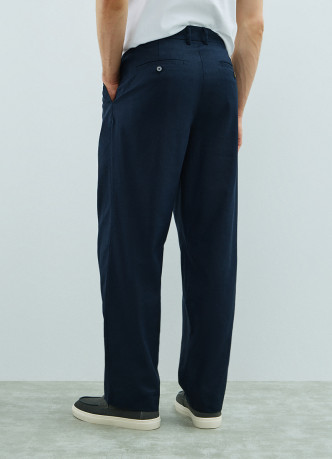 Чиносы изо льна