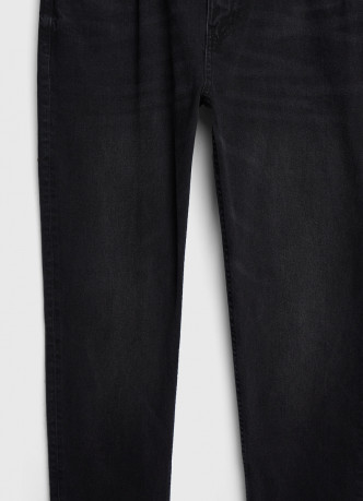 Зауженные джинсы Tapered