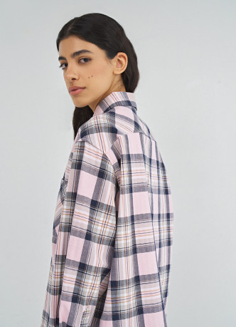 Рубашка в клетку на кнопках