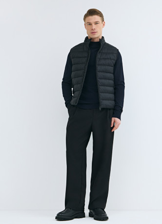 Ультралёгкий жилет с воротником-стойкой