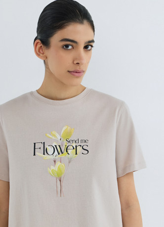 Футболка с цветочным принтом