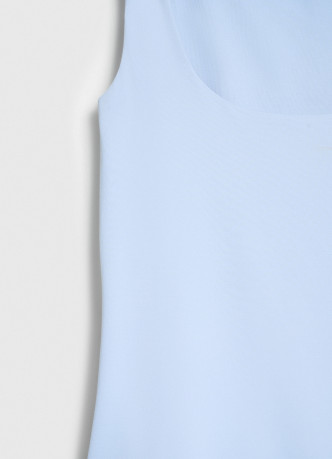 Топ с широкими бретелями