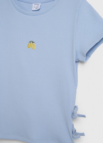 Футболка с бантами и вышивкой для девочек