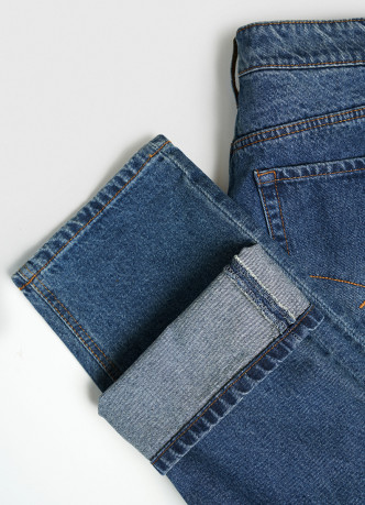 Прямые джинсы