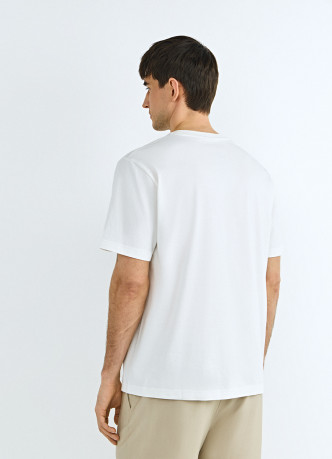 Футболка с тропическим принтом