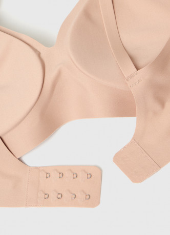 Бесшовный бюстгальтер с формованными чашками