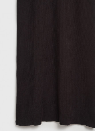 Платье в рубчик с воротником поло