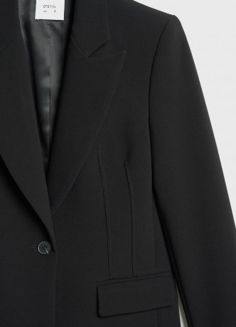 Однобортный приталенный жакет