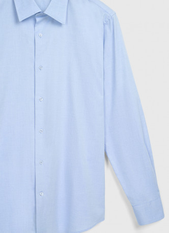 Рубашка из ткани шамбре