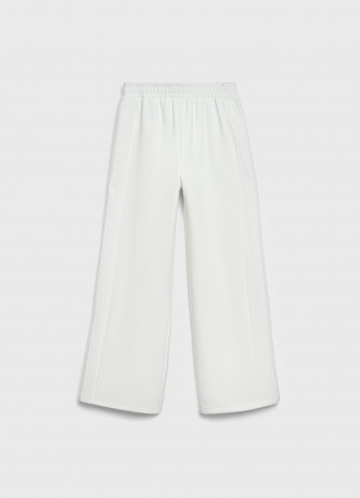 Широкие брюки с лампасами