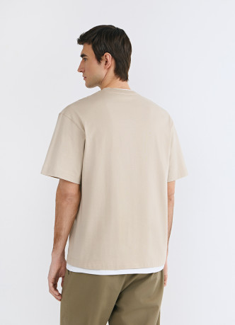 Футболка из плотного хлопка с контрастными деталями