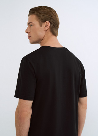 Базовая футболка