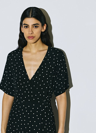 Платье на запах из креповой вискозы