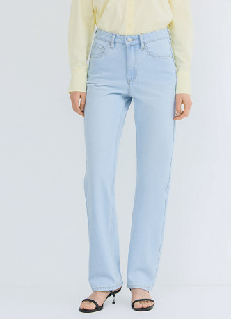 Прямые джинсы с высокой посадкой