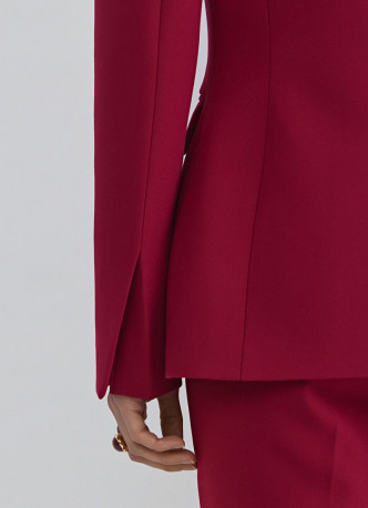 Однобортный приталенный жакет