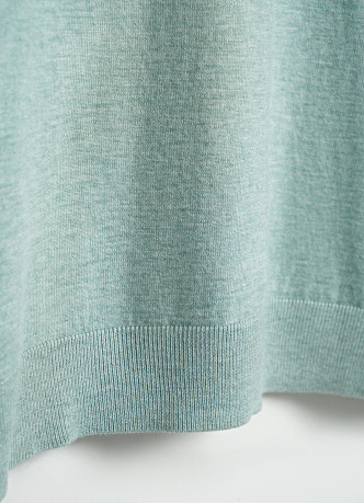 Вязаное поло с коротким рукавом