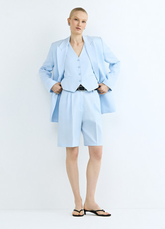 Шорты-бермуды со складками