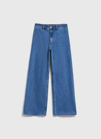 Укороченные широкие джинсы