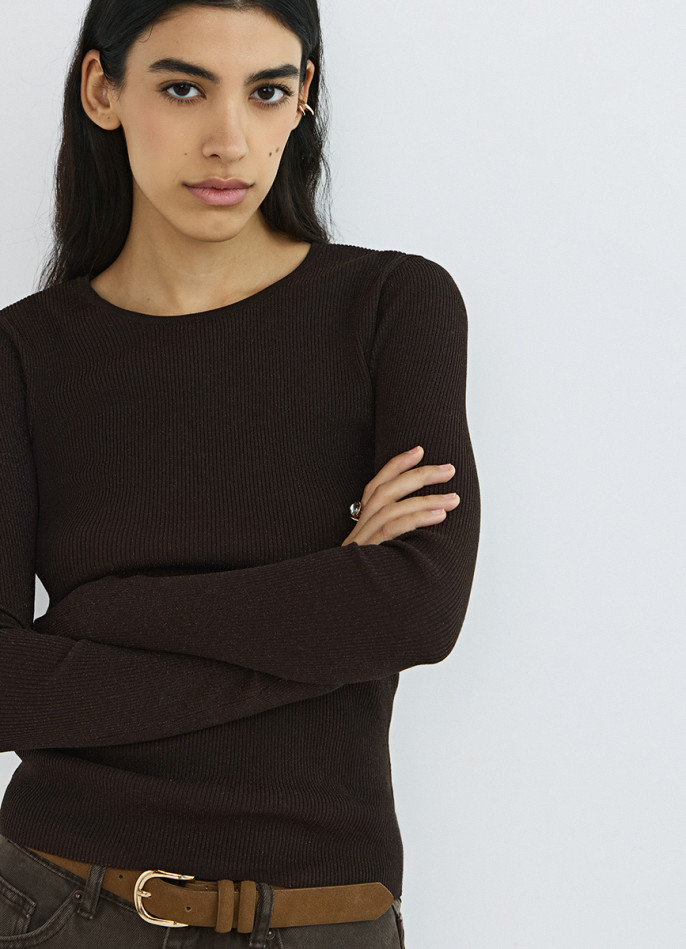 Приталенный джемпер с люрексом