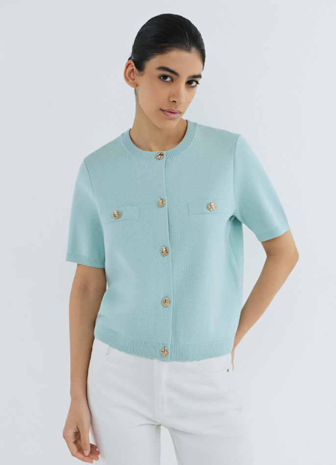 Кардиган с карманами и золотыми пуговицами